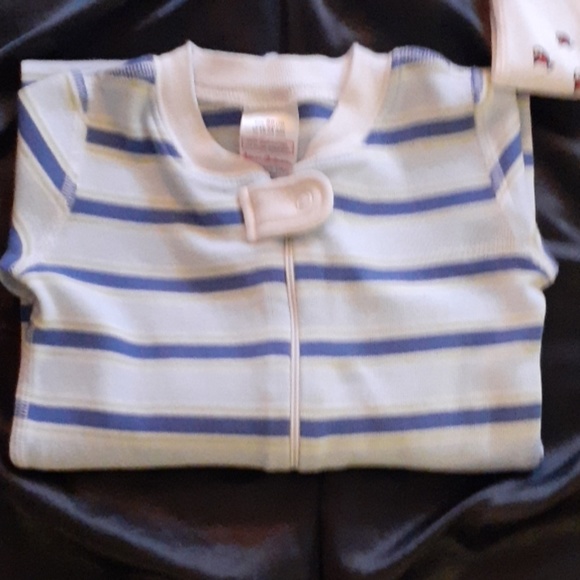 3 piece Hanna Anderson pajamas - Picture 2 of 6